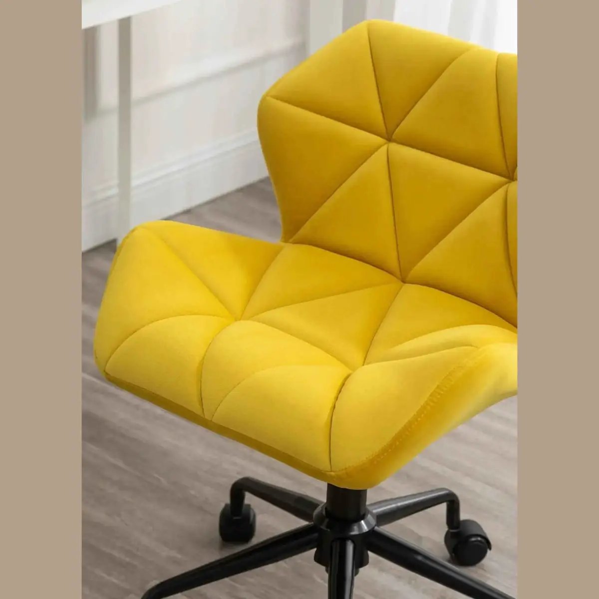 Diamond Tufted Adjustable Swivel Office Chair Velvet Luxe